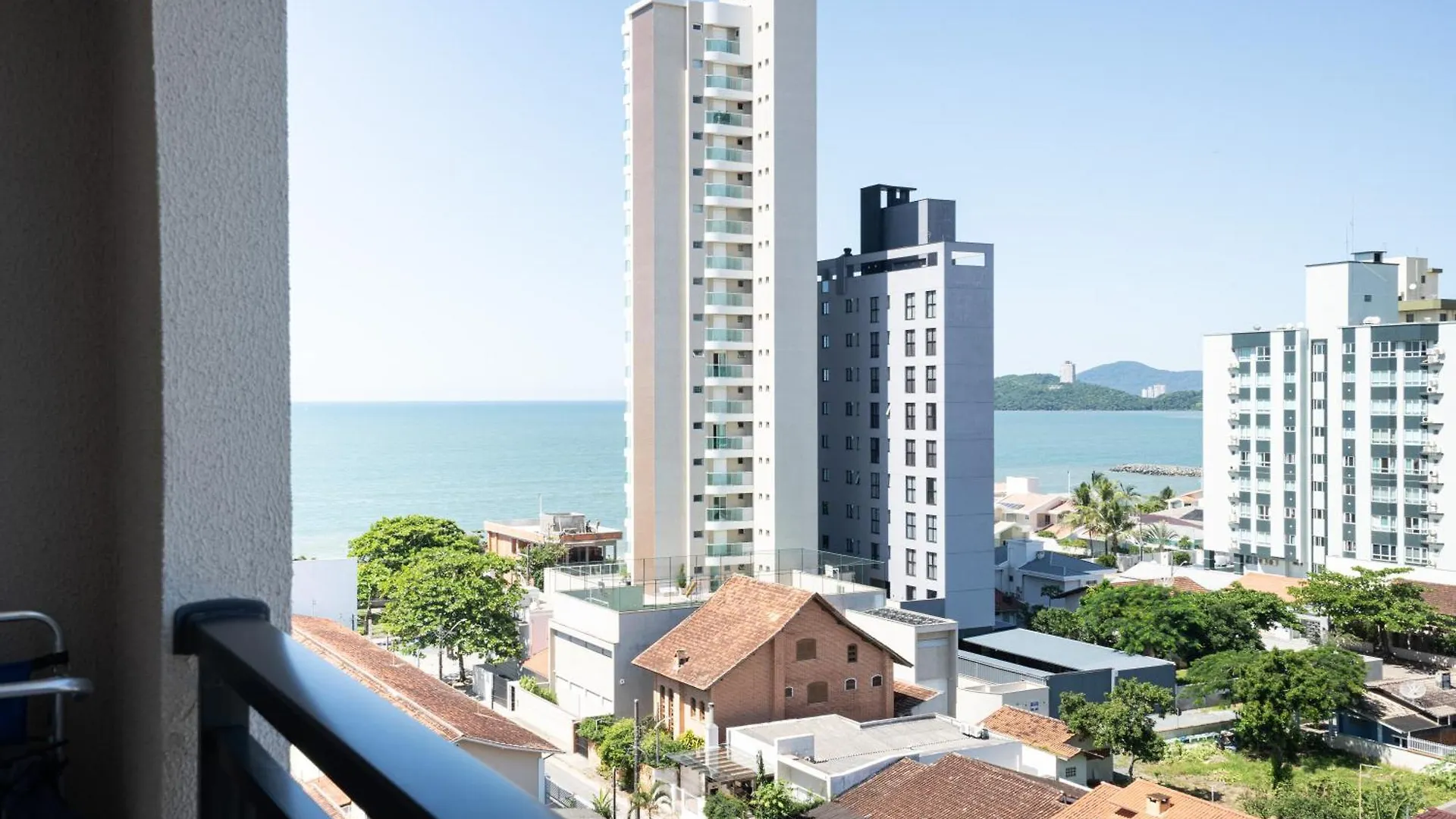 Aptos Em Bal Picarras A150M Da Praia, Dois Quartos, Sala De Estar, Cozinha Completa, Sacada Com Churrasqueira, Wi-Fi, Piscina, Portaria 24H, Playground E Quadra De Esportes Apartamento
