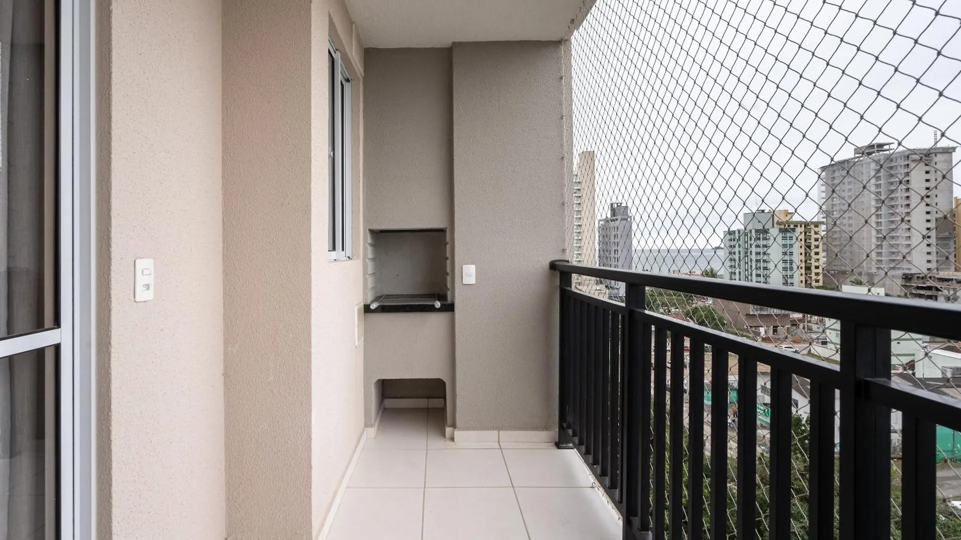 Aptos Em Bal Picarras A150M Da Praia, Dois Quartos, Sala De Estar, Cozinha Completa, Sacada Com Churrasqueira, Wi-Fi, Piscina, Portaria 24H, Playground E Quadra De Esportes Brasil
