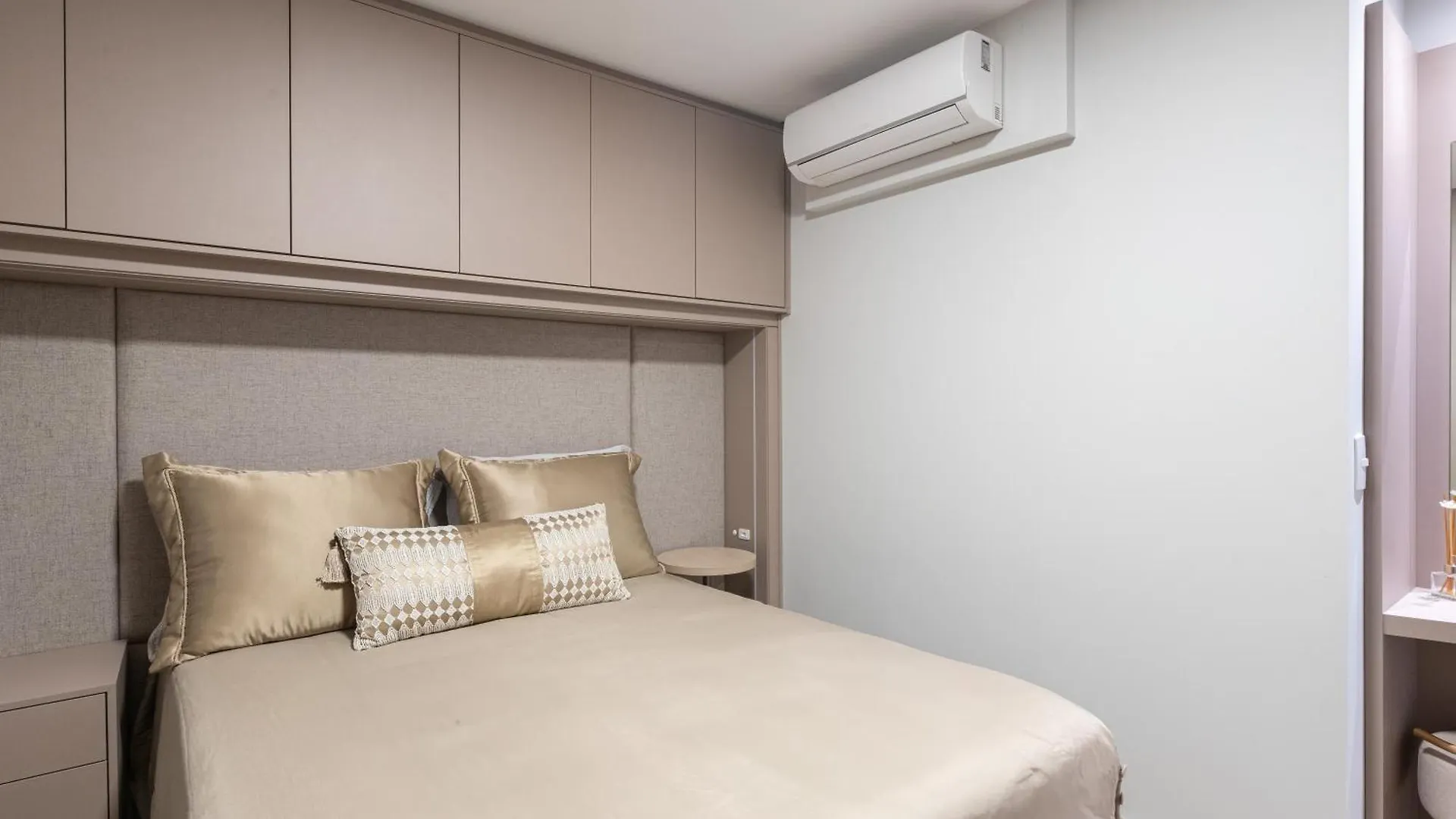 Aptos Em Bal Picarras A150M Da Praia, Dois Quartos, Sala De Estar, Cozinha Completa, Sacada Com Churrasqueira, Wi-Fi, Piscina, Portaria 24H, Playground E Quadra De Esportes 0*,