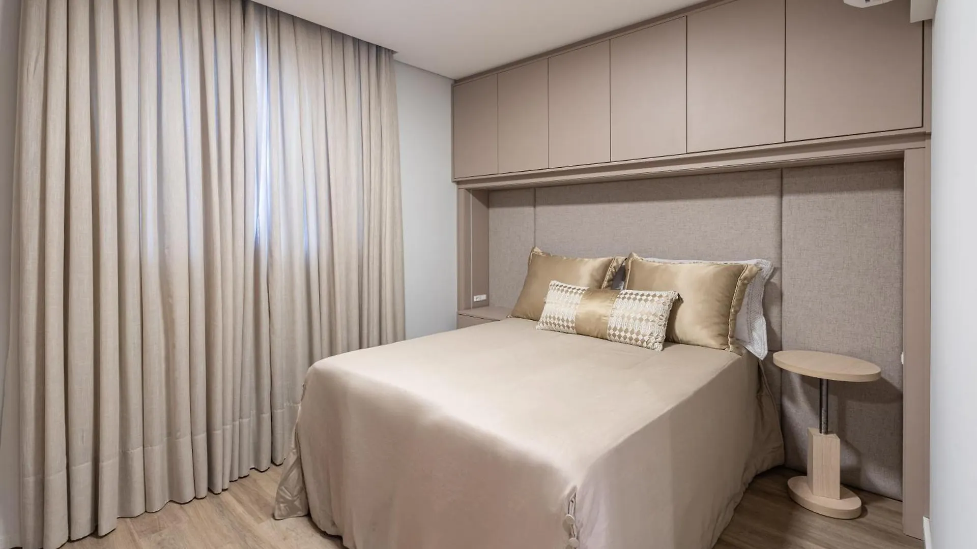 Aptos Em Bal Picarras A150M Da Praia, Dois Quartos, Sala De Estar, Cozinha Completa, Sacada Com Churrasqueira, Wi-Fi, Piscina, Portaria 24H, Playground E Quadra De Esportes Apartamento