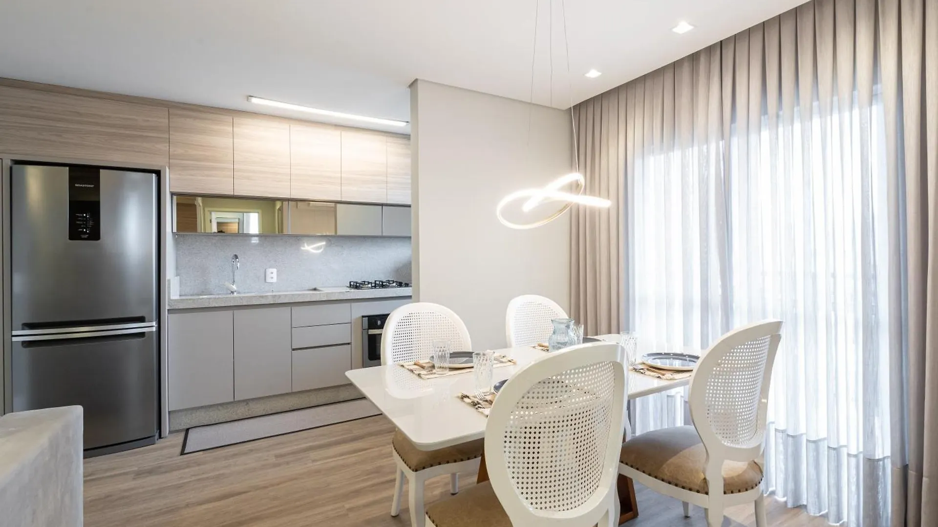 Apartamento Aptos Em Bal Picarras A150M Da Praia, Dois Quartos, Sala De Estar, Cozinha Completa, Sacada Com Churrasqueira, Wi-Fi, Piscina, Portaria 24H, Playground E Quadra De Esportes Brasil